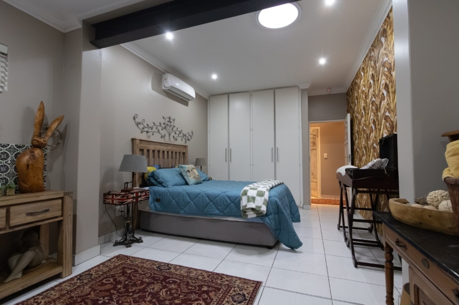 3 Bedroom Property for Sale in Safari Gardens North West